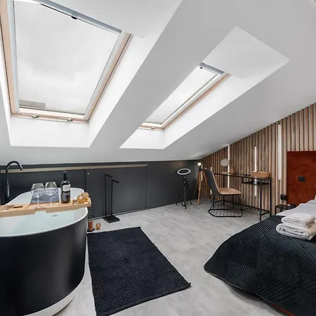 Calm Sauna & Jacuzzi By Oneapartments Apartamento