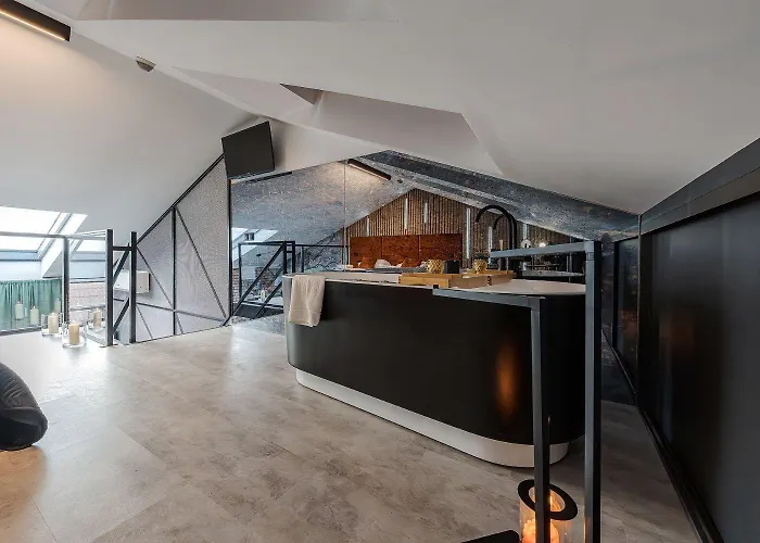 Calm Sauna & Jacuzzi By Oneapartments 소포트